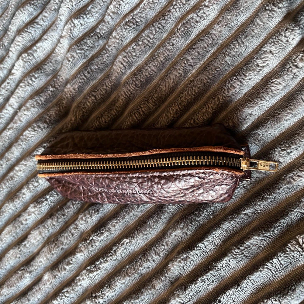 Portland Leather Ballpark Pouch